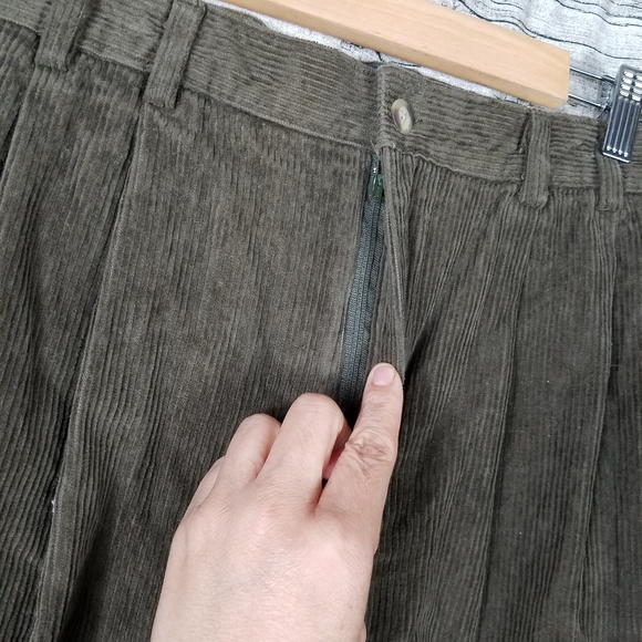 natural elements Olive Pants Size 34X30.Waist approx: 16.5 inches Inseam appr - Picture 4 of 9